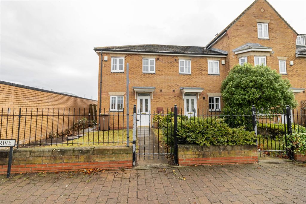 Property photo 1 of 8 Front External