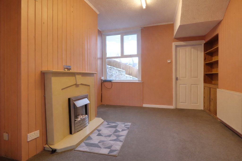 Property photo 3 of 14 3 - Picture No. 04