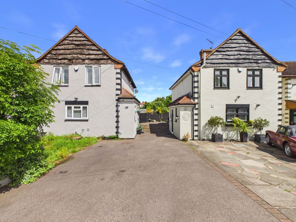 Property photo 2 of 24 5163702