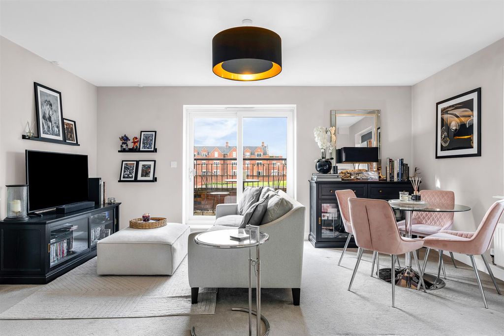 Property photo 3 of 25 Internal-8.Jpg