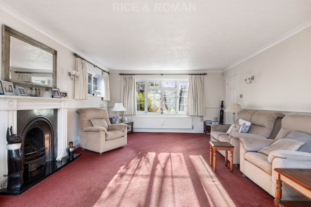 Property photo 3 of 25