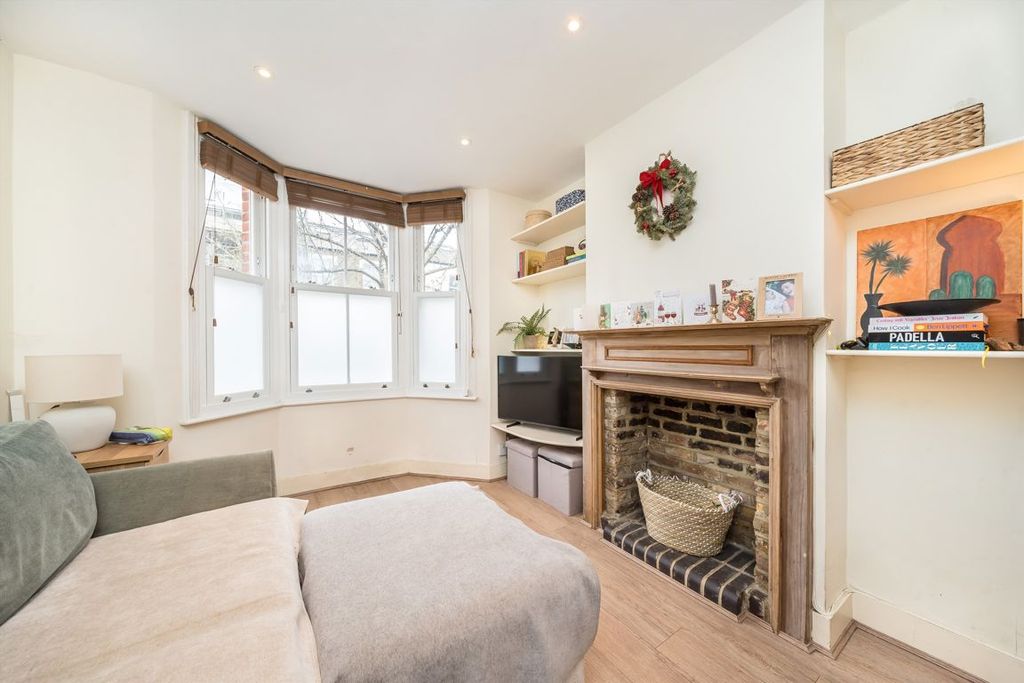 Property photo 2 of 6