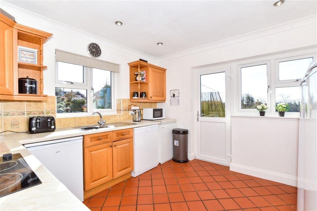 Property photo 3 of 13 Kitchen