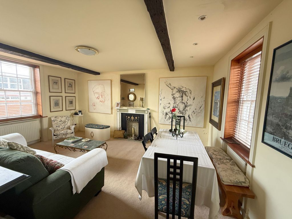 Property photo 2 of 21 Gallery