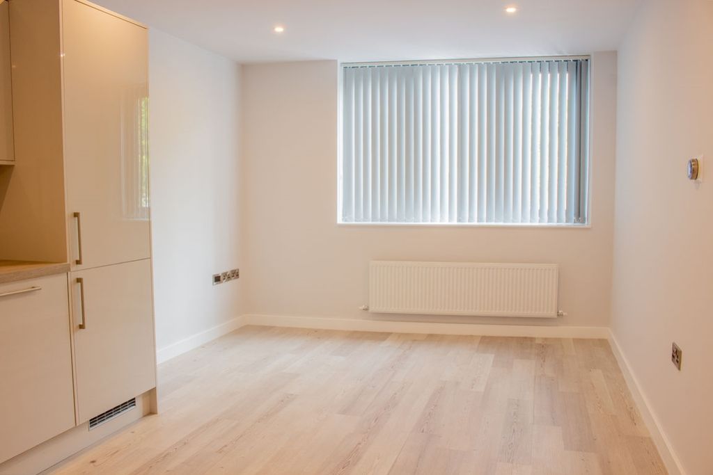 Property photo 2 of 7 Living Room