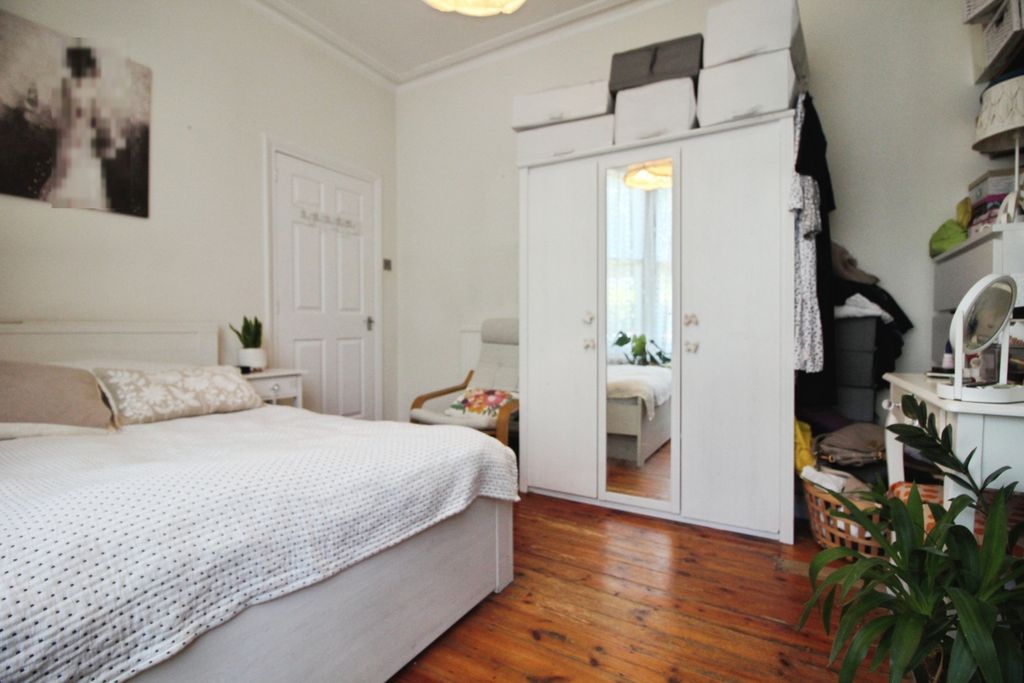 Property photo 3 of 13 Bedroom 1.Jpg