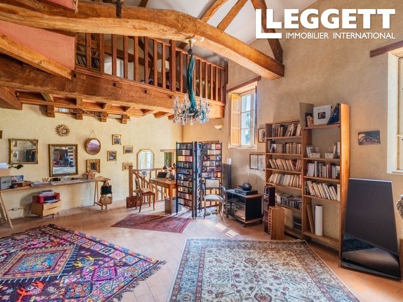 Property photo 3 of 10