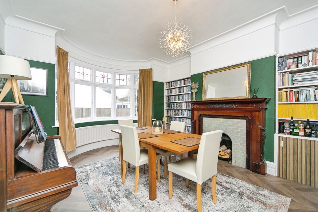 Property photo 3 of 19 Pbox-Img.Jpg