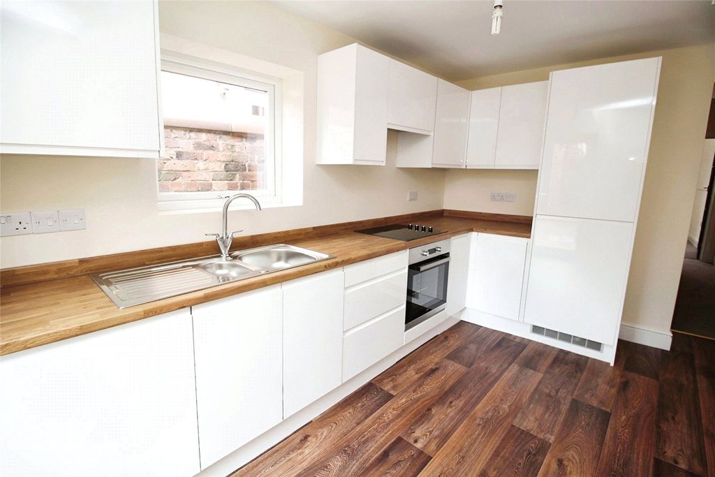 Property photo 3 of 7 Picture No. 06