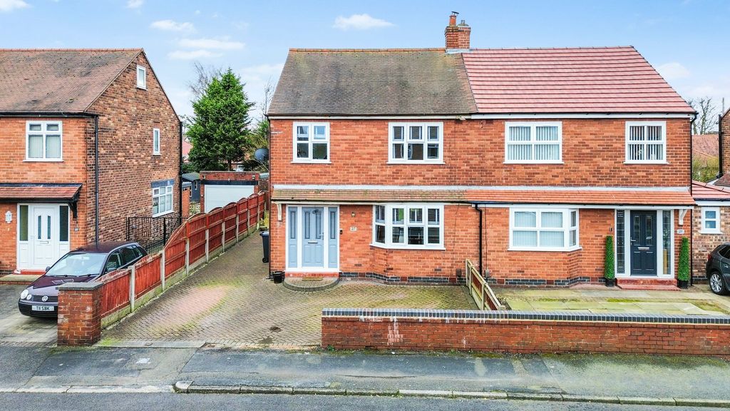 Property photo 1 of 27