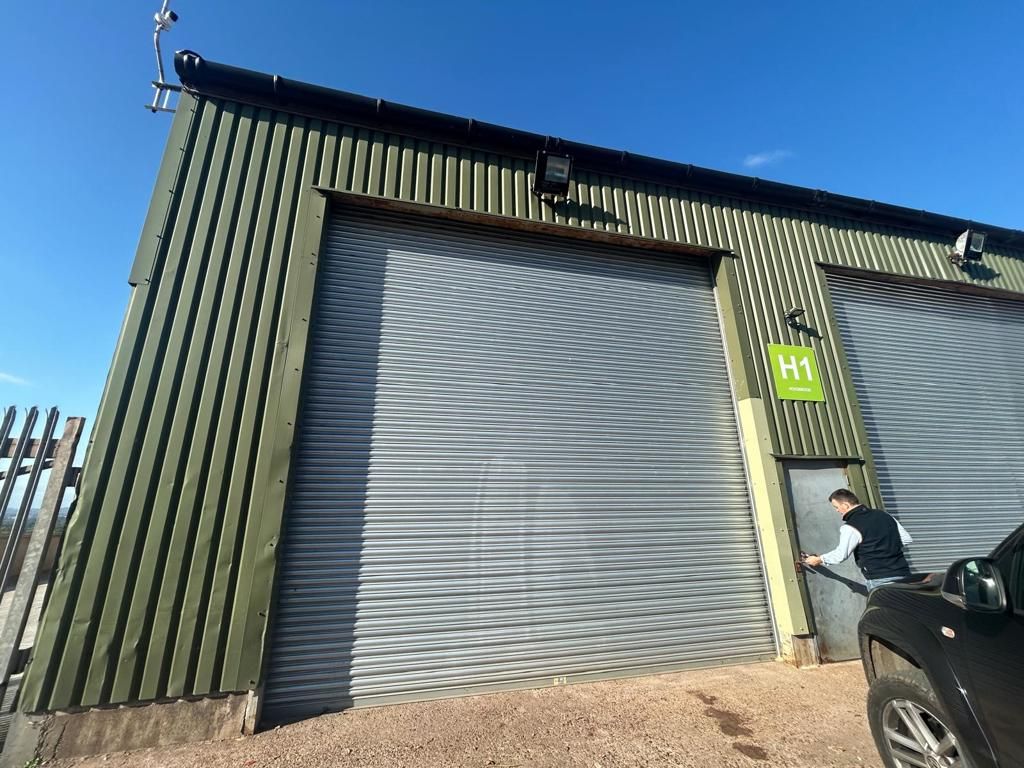 Property photo 1 of 6 Photo 4