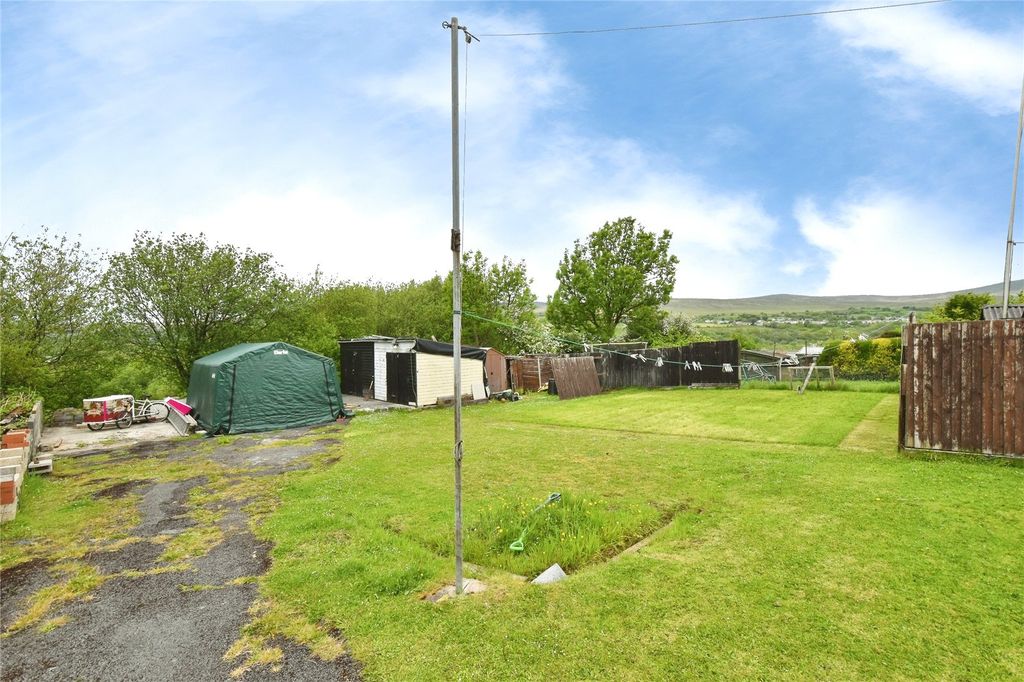 Property photo 3 of 32 Picture No. 32