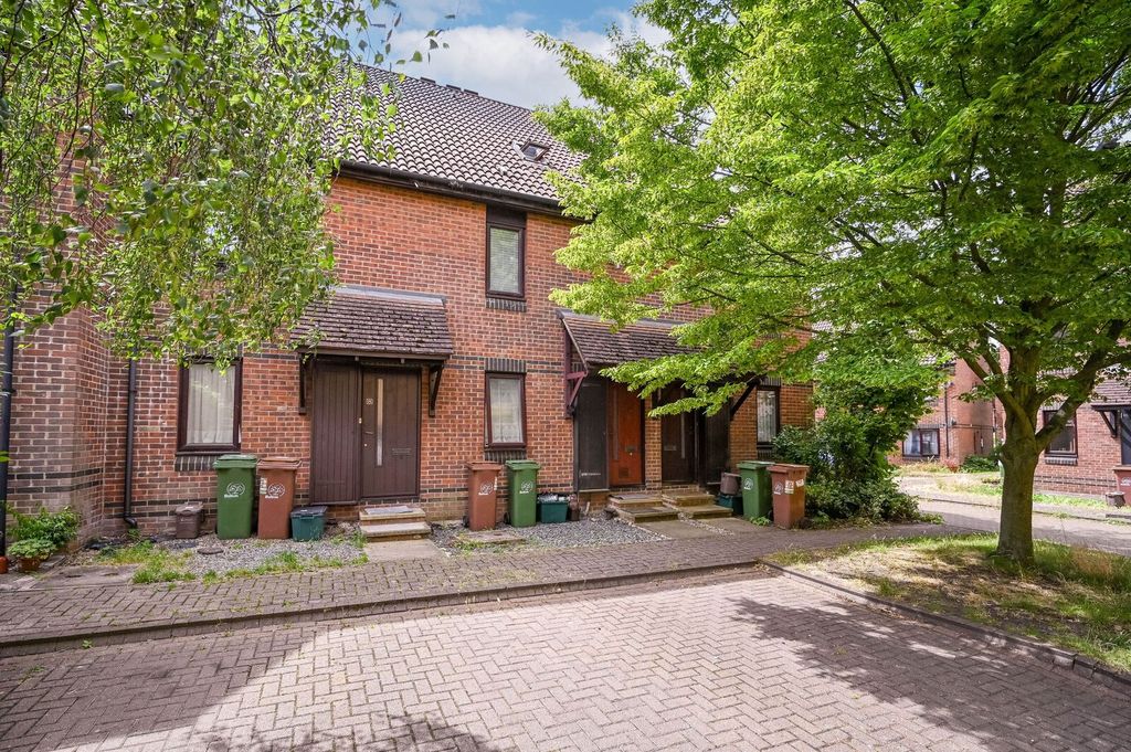 Property photo 1 of 8
