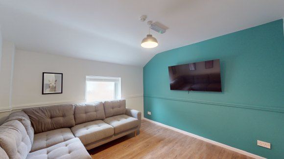 Property photo 3 of 19 52B-Chestnut-Grove-09022023_174410