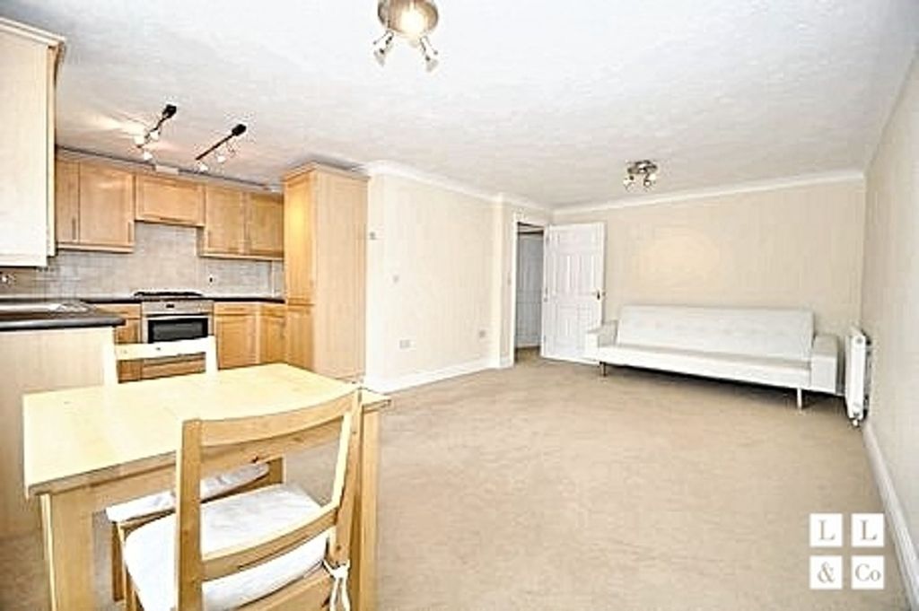 Property photo 2 of 12