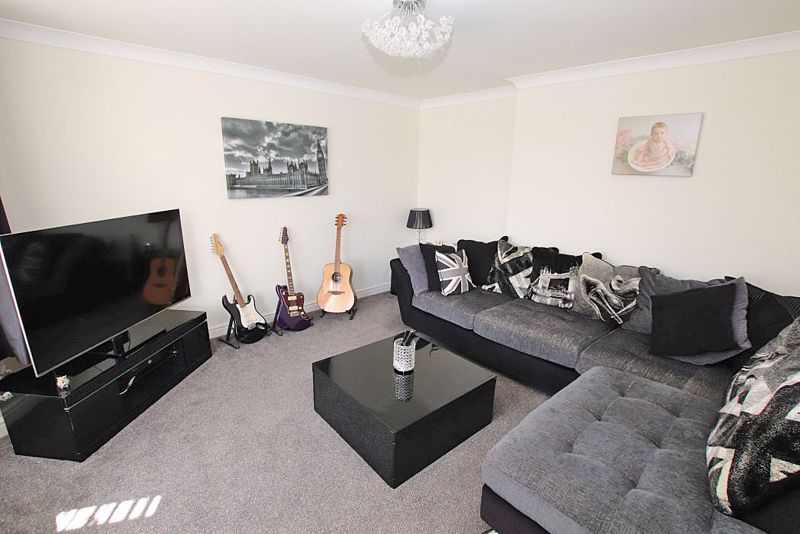 Property photo 3 of 17 Photo 13