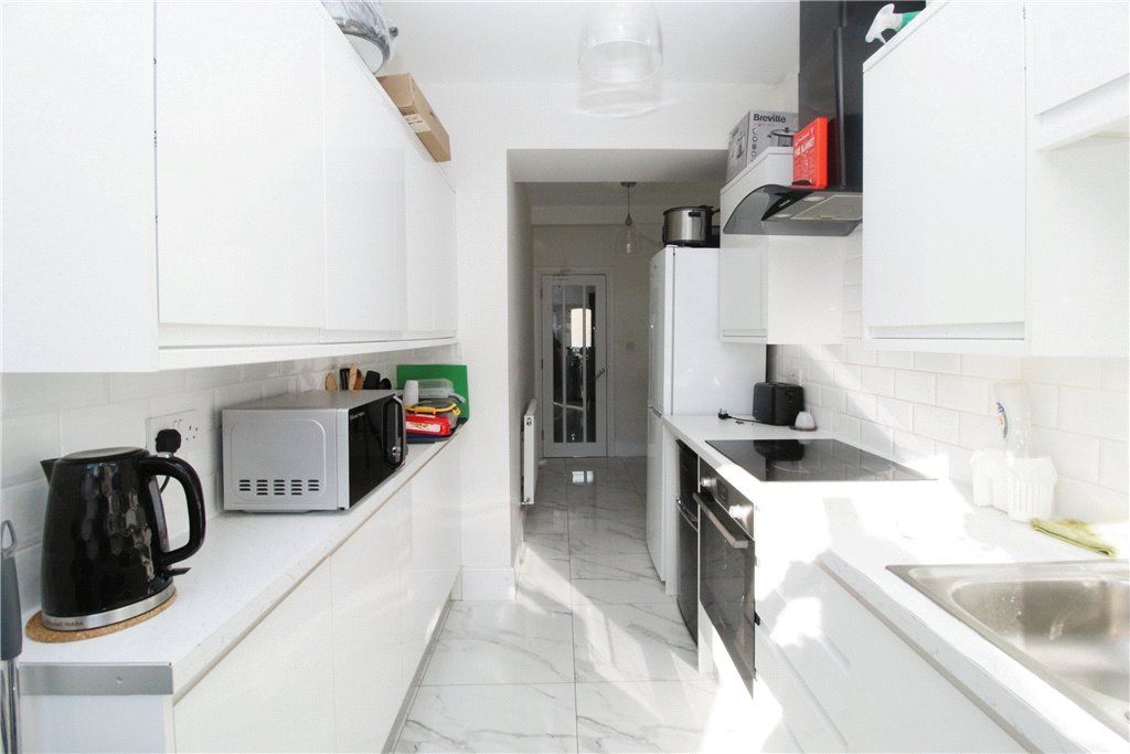Property photo 2 of 8 Kitchen