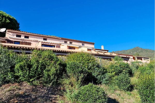 Property photo 3 of 7