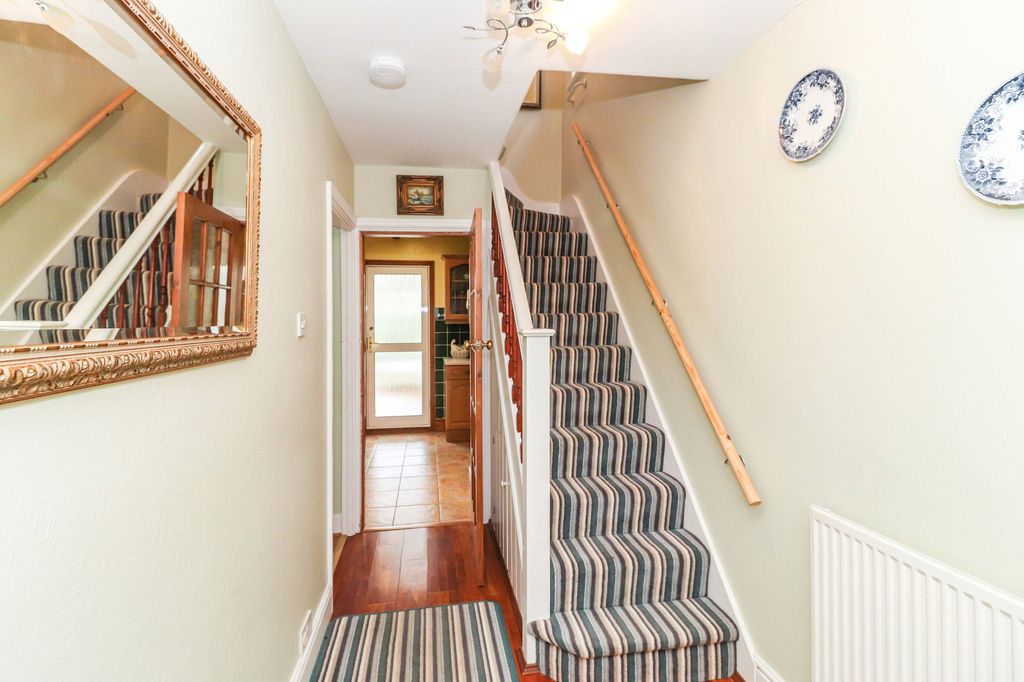Additional image 10 of 3 bed semi-detached house for saleThe Crescent, Abbots Langley WD5