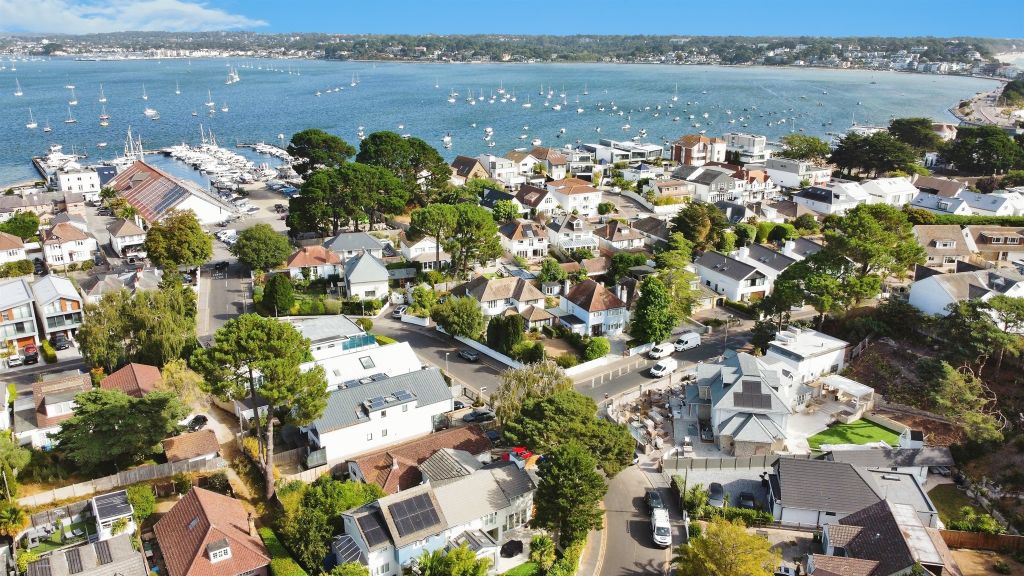 Property photo 3 of 25