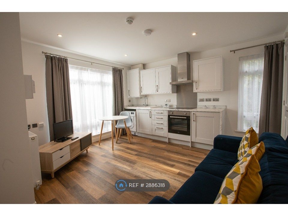 Property photo 1 of 3