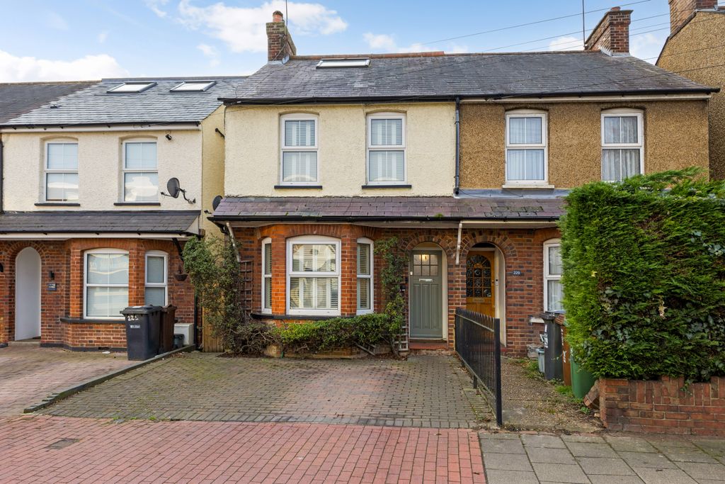 Property photo 2 of 11