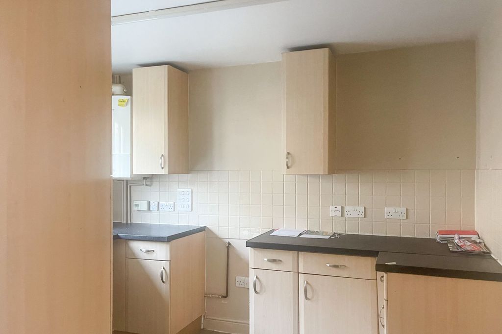 Property photo 3 of 13 97 Waterford Road, Witney, Oxford, Ox28 1Gd