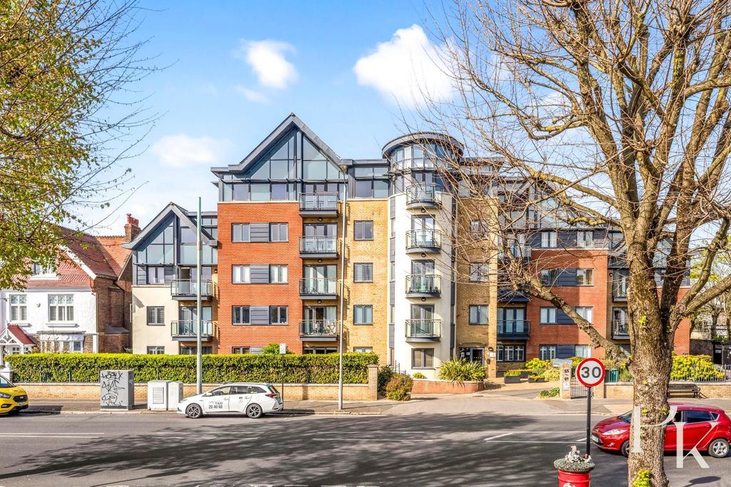 Property photo 1 of 22