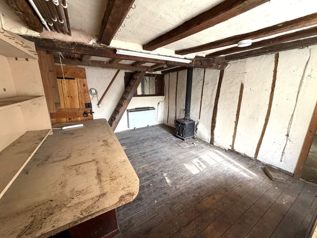 Property photo 3 of 10