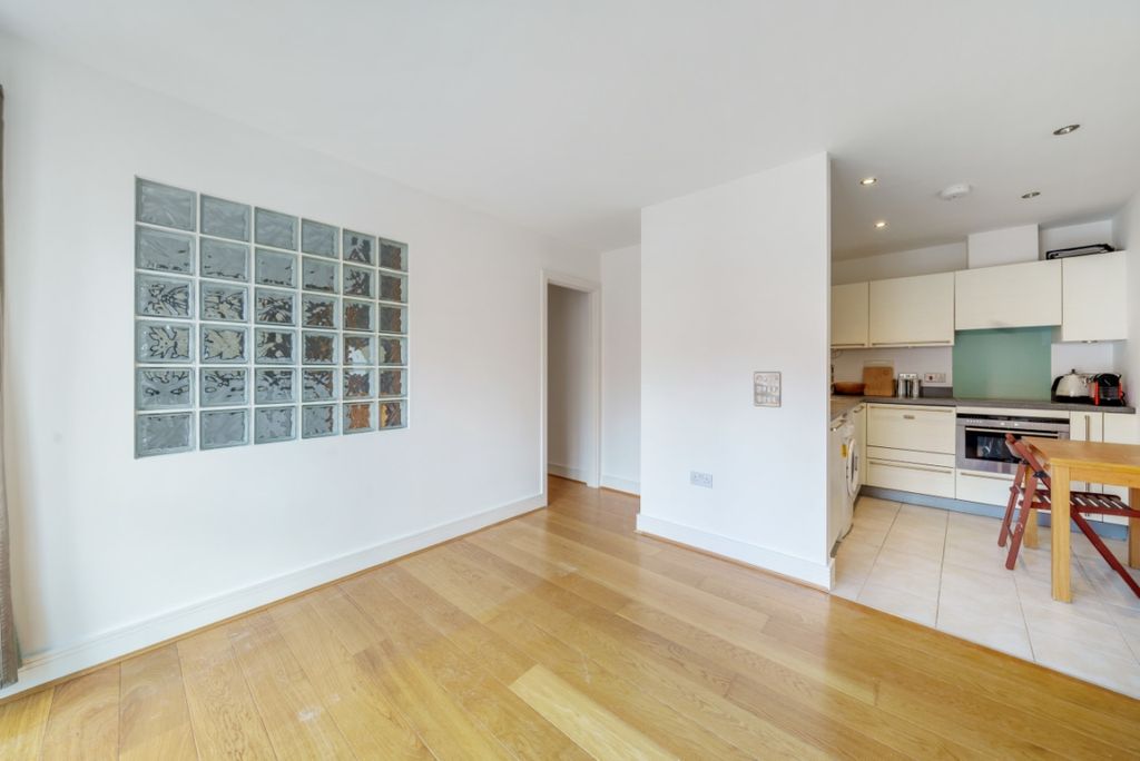 Property photo 2 of 7 953815 (2)