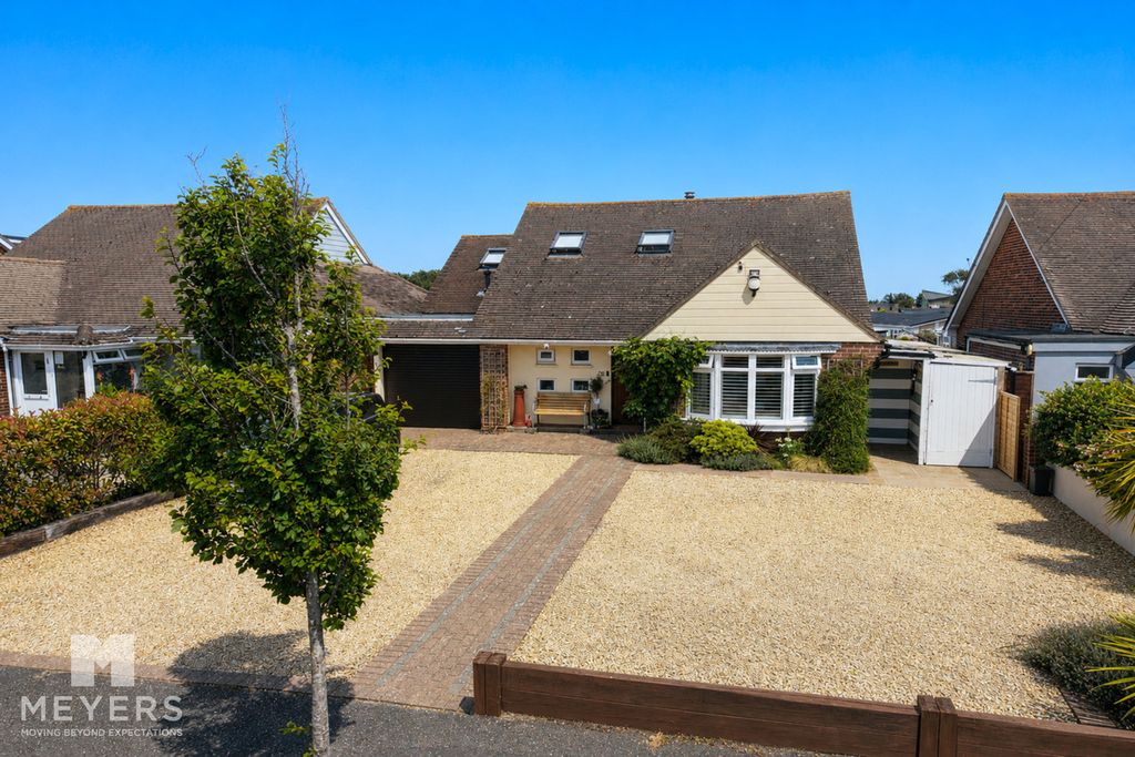 Property photo 1 of 43