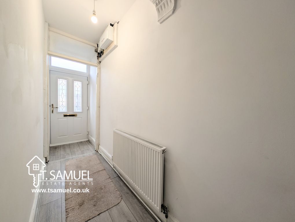 Property photo 2 of 35 Hallway