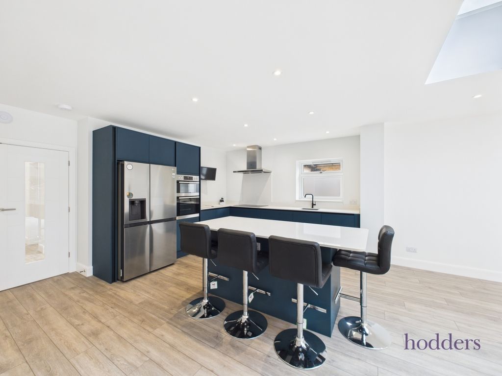 Property photo 2 of 26 Picture No. 15