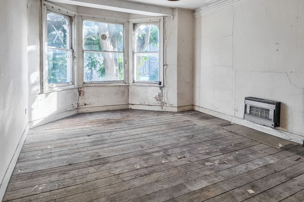 Property photo 3 of 9 81B Edith Road, Hammersmith, London W14 0Tj