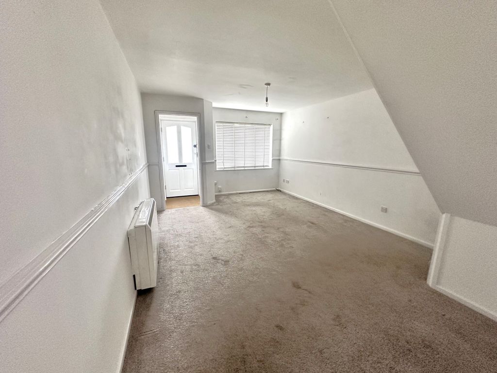 Property photo 3 of 8 Image
