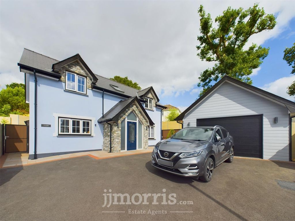 Property photo 1 of 45 Cam03686G0-Pr0108-Still047.Jpg