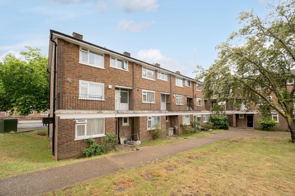 Property photo 1 of 8