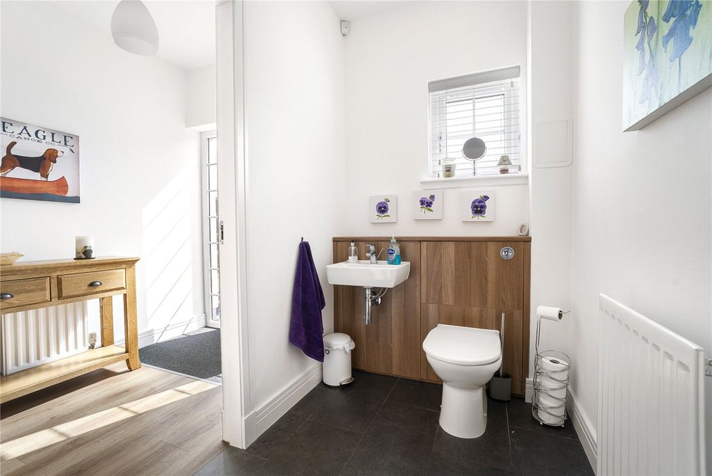 Property photo 3 of 45 Friarsfield Avenue