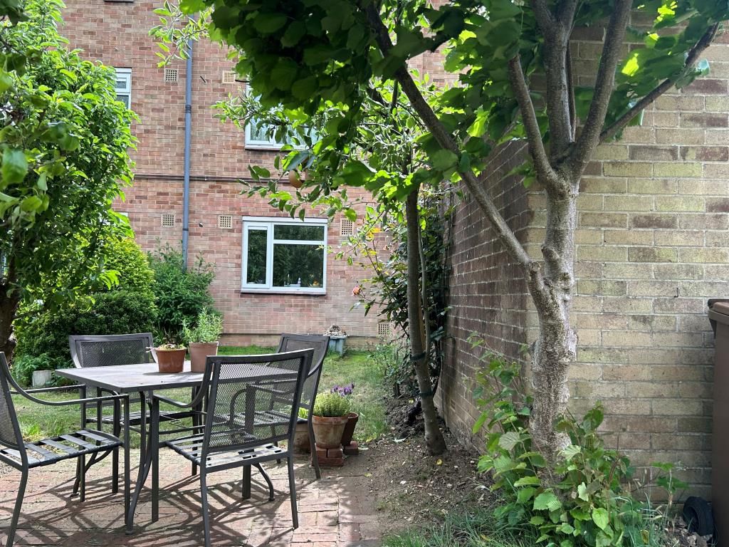 Property photo 2 of 19 Garden
