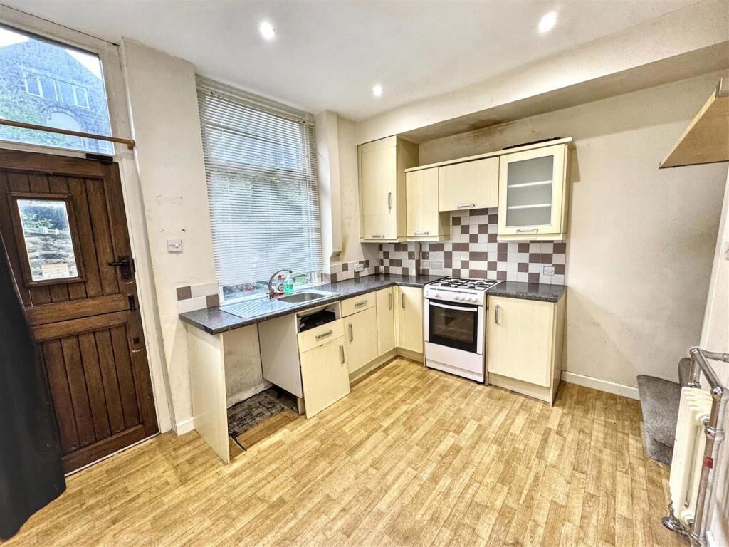 Property photo 2 of 14