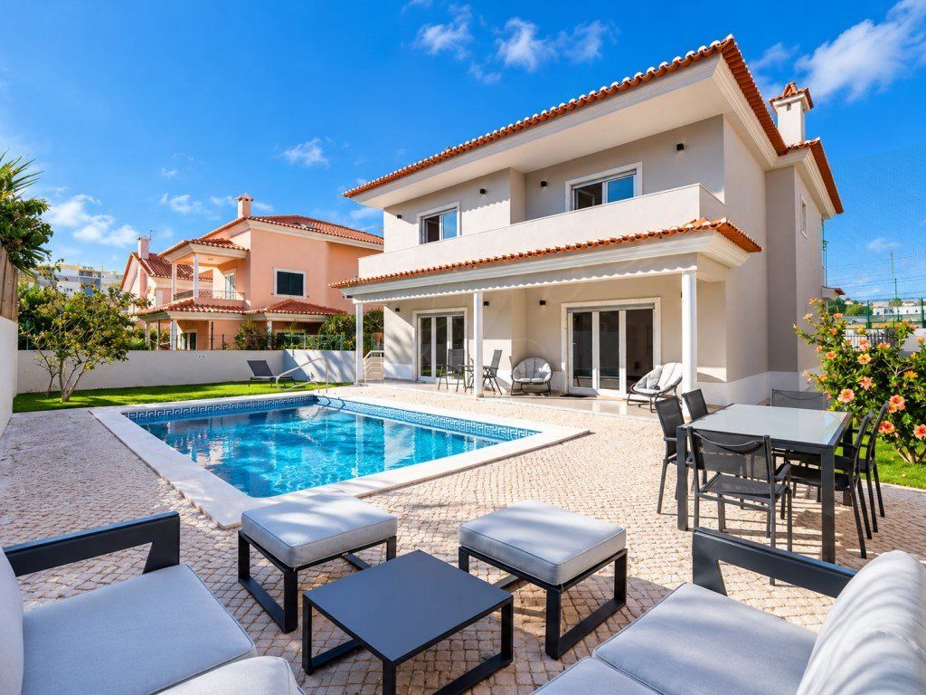 Property photo 1 of 55 4 Bedroom Villa With Swimming Pool | Costa Da Guia - Cascais