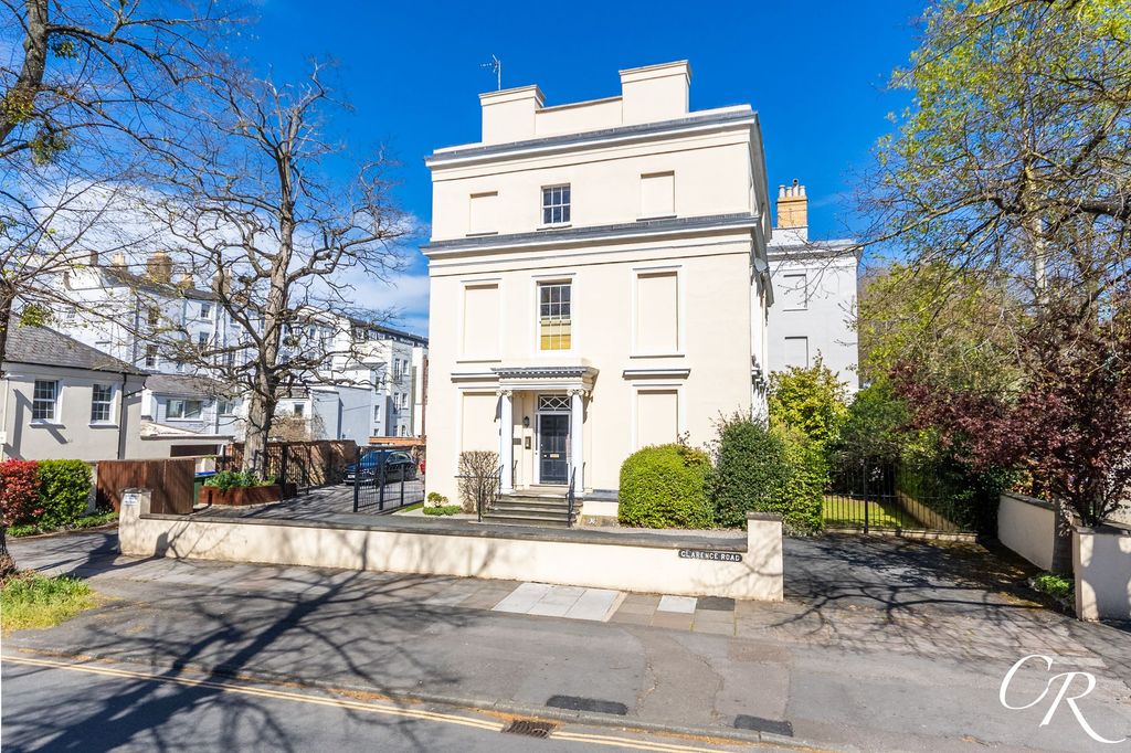 Property photo 1 of 14