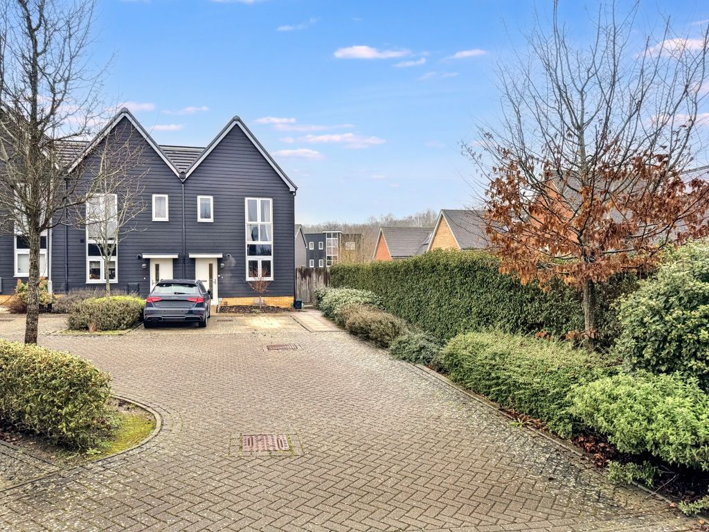Property photo 1 of 15 50187F7E-9298-407B-9836-88c988496B64