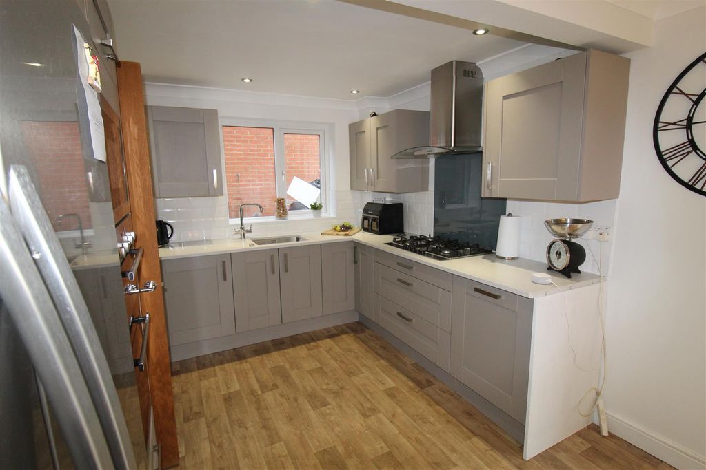 Property photo 3 of 11 Img_0140.Jpg