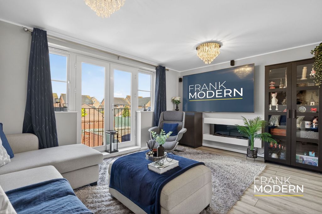 Property photo 2 of 58 Living Room