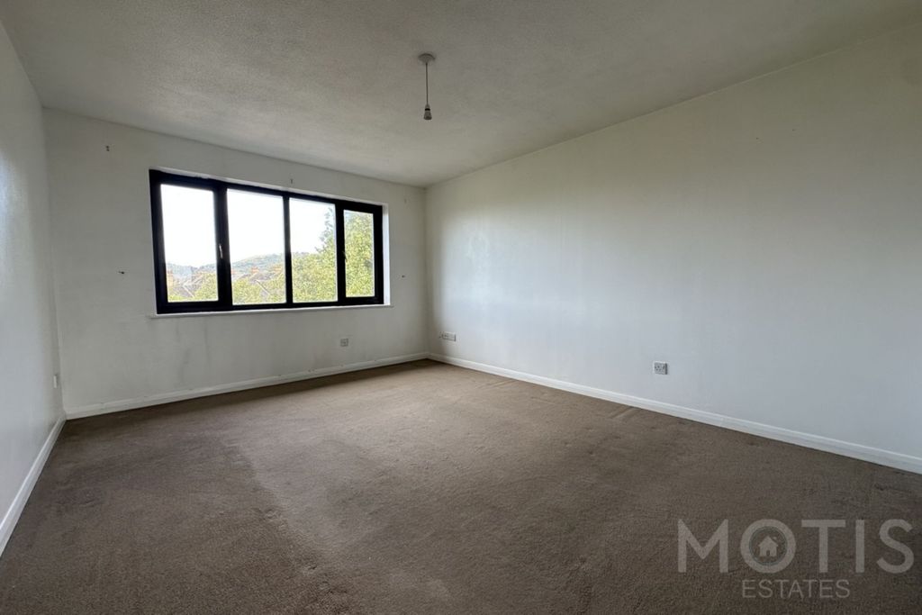 Property photo 3 of 5 Photo 20