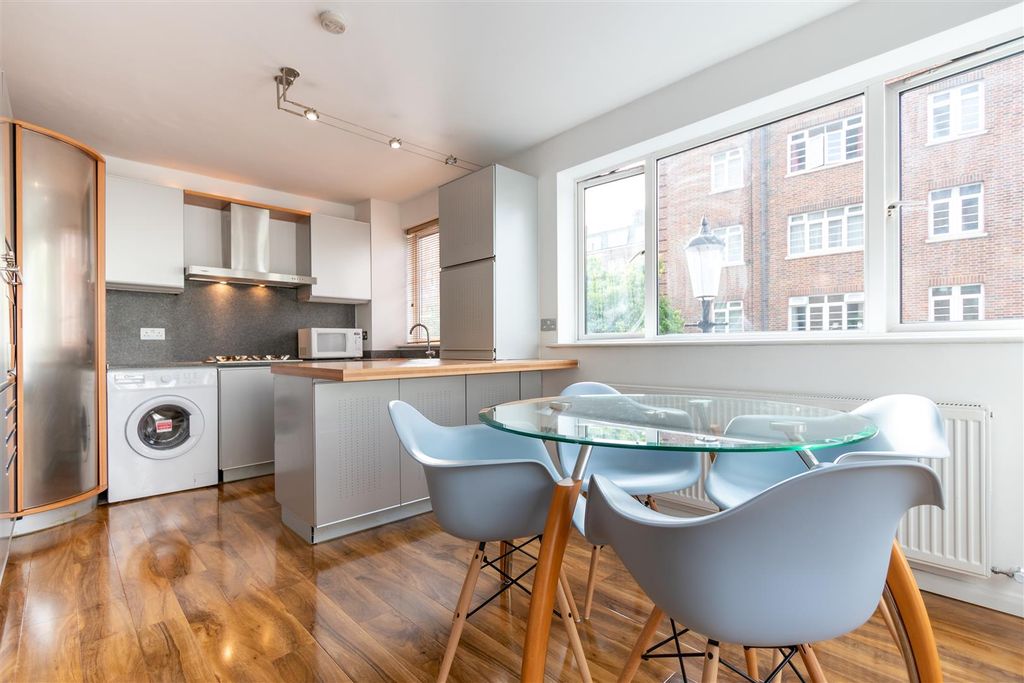 Property photo 3 of 7 Kitchen-Diner.Jpg