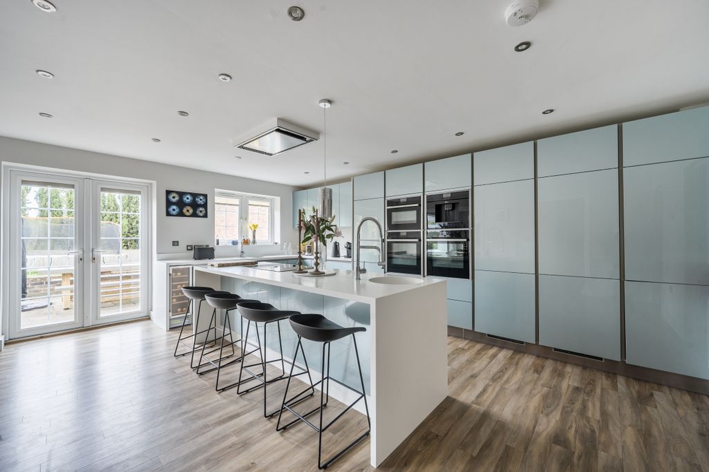 Property photo 3 of 28 14400963469De2d5429Fec