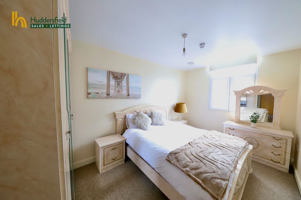 Property photo 3 of 6 Bedroom One