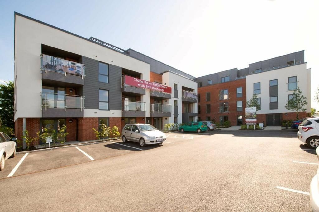 Property photo 1 of 18